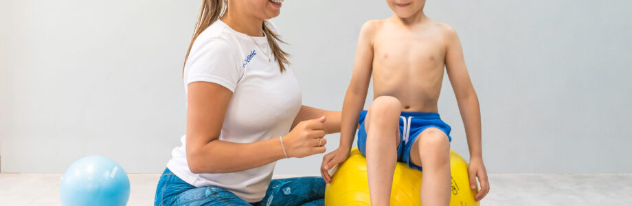 rehabilitacja-dzieci-wady-postawy-skolioza-zajecia-dla-dzieci-poznan-coreclinic (1)